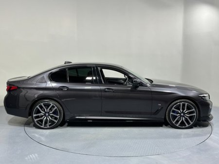 2020 BMW 5 Series - thumbnail 8