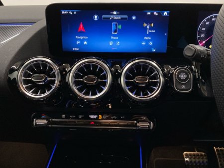 2025 Mercedes-Benz GLA Class - thumbnail 11