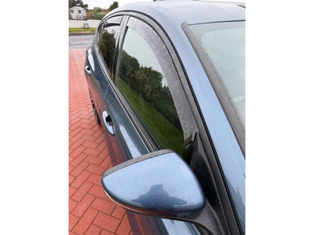 2021 Ford Focus 1.5L EcoBlue 120PS ST-Line Auto €22,995 thumbnail