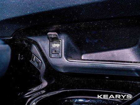 2019 Toyota C-HR - thumbnail 19