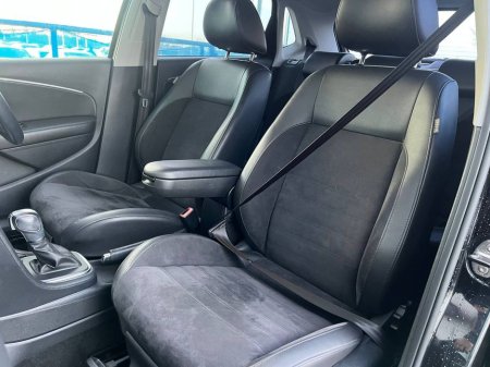 2017 Volkswagen Polo HIGHLINE R-LINE PACK 1.2 TSI // HEATED SEATS // REVERSE CAMERA // ADAPTIVE CRUISE CONTROL €14,900 thumbnail