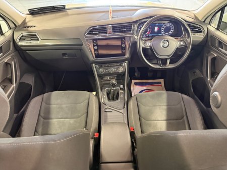 2018 Volkswagen Tiguan - thumbnail 12