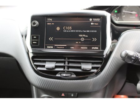 2018 Peugeot 2008 - thumbnail 15