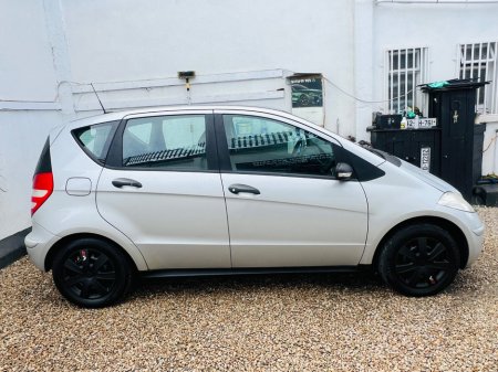 2010 Mercedes-Benz A Class - thumbnail 9