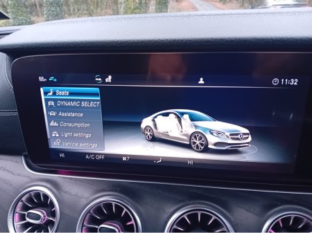 2019 Mercedes-Benz E Class - thumbnail 19