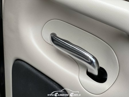 2002 Cadillac Escalade V8 SPORT TRUCK €14,950 thumbnail