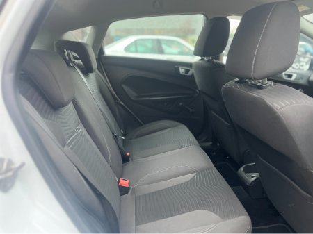 2014 Ford Fiesta ZETEC 1.2 - LOW INSURANCE - LOW TAX €7,995 thumbnail