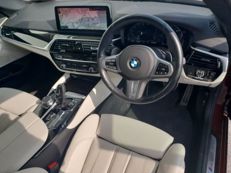 2023 BMW 5 Series - thumbnail 6