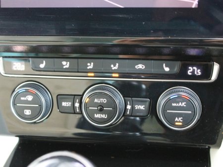 2018 Volkswagen Passat - thumbnail 20