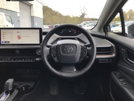 2024 Toyota Prius - thumbnail 9