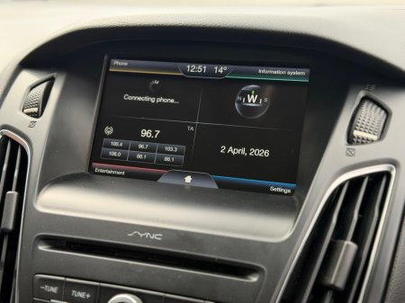 2016 Ford Focus - thumbnail 5