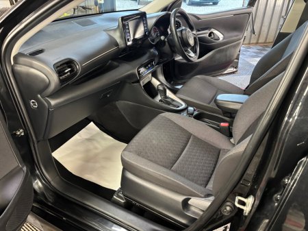 2023 Toyota Yaris 1.5 Hybrid 5Dr Luna €19,950 thumbnail