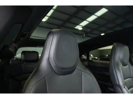 2022 Porsche Taycan - thumbnail 15