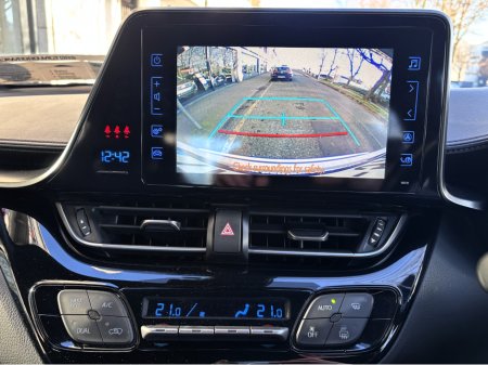 2017 Toyota C-HR 1.2T LUNA 4DR €16,950 thumbnail