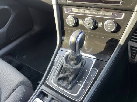 2013 Volkswagen Golf - thumbnail 11