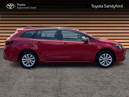 2025 Toyota Corolla TOURING SPORT ESTATE HYBRID LUNA // REAR CAMERA // AIR CON // BLUETOOTH // TOYOTA SAFETY SENSE // FULL WARRANTY €32,945