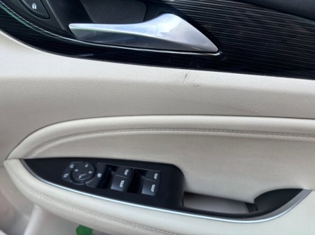 2017 Opel Insignia - thumbnail 7