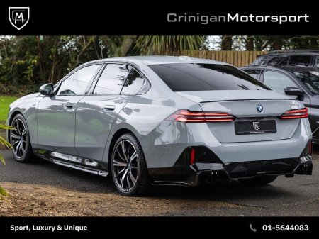 2024 BMW 5 Series - view 2