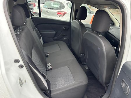 2015 Dacia Sandero ALTERNATIVE 1.5 DCI 90 4DR €5,950 thumbnail