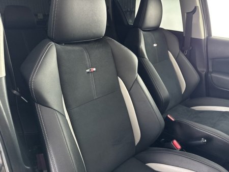 2019 Toyota Yaris HYBRID GR SPORT €17,950 thumbnail