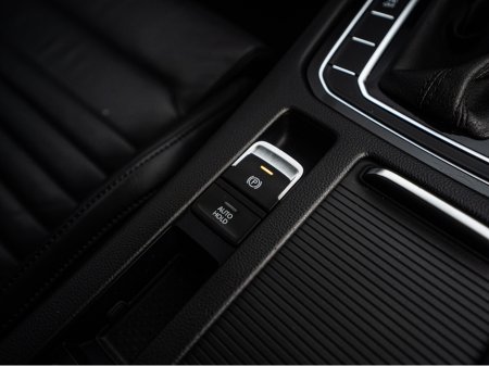 2019 Volkswagen Passat 2019 Passat 2.0d Auto HIGHLINE/High spec/1yr warra €24,888 thumbnail