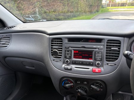 2010 Kia Rio - thumbnail 11