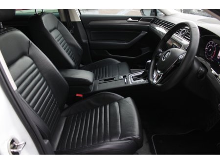 2019 Volkswagen Passat 2.0TDI 150BHP ALLTRACKEDITION 5DR ESTATE AUTOMATIC // STUNNING CAR WITH ONLY 108, 000 KMS // BUY WITH CONFIDENCE AA AND SIMI APPROVED DEALER 2025 // FINANCE ARRANGED // ALL TRADE INS WELCOME // €23,950 thumbnail