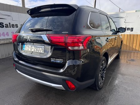 2017 Mitsubishi Outlander - thumbnail 9