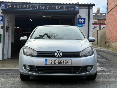 2012 Volkswagen Golf - view 2