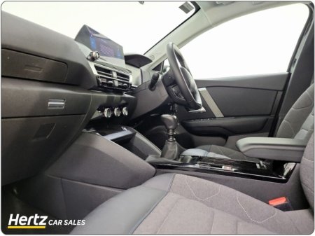 2023 Citroen C4 - view 4