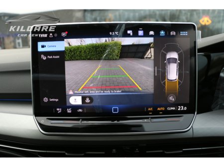 2025 Volkswagen Golf eTSI HYBRID AUTO €31,995 thumbnail