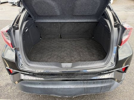 2017 Toyota C-HR - thumbnail 13