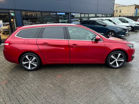 2017 Peugeot 308  €11,950