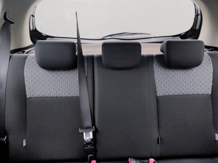 2015 Toyota Yaris 1.0 VVT-i 3Dr Luna €10,950 thumbnail