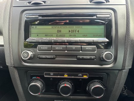 2011 Volkswagen Golf - thumbnail 11