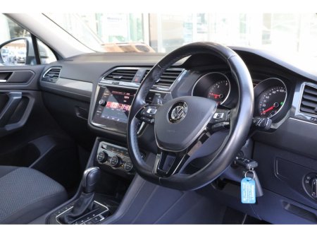 2021 Volkswagen Tiguan - thumbnail 9