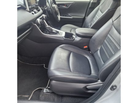 2022 Toyota Rav4 2.5 Hybrid Sol 2WD €31,950 thumbnail