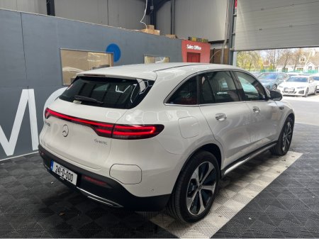 2024 Mercedes-Benz EQC - thumbnail 2