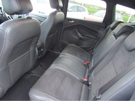 2017 Ford Kuga 1.5 TDCI 120PS  FWD 4DR ST-LINE thumbnail