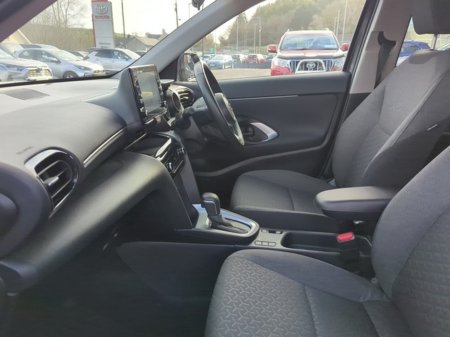 2024 Toyota Yaris Cross - thumbnail 6