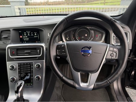 2016 Volvo V60 - thumbnail 10