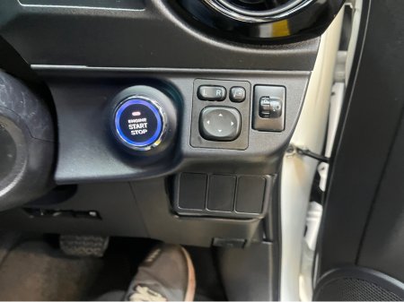 2016 Toyota Aqua - thumbnail 18