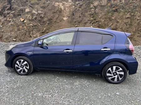 2020 Toyota Aqua Hybrid Luxury €13,950 thumbnail