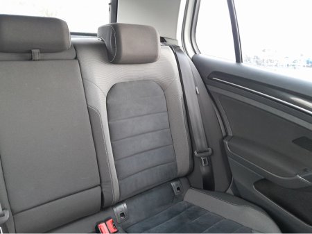 2015 Volkswagen Golf 1.4 Highline €13,950 thumbnail