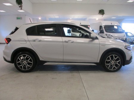 2023 Fiat Tipo 1.0 100HP Cross 5dr €19,950 thumbnail