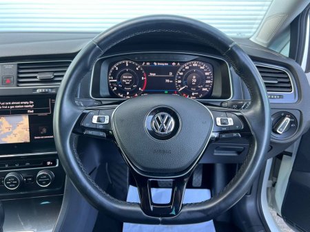 2019 Volkswagen Golf COMFORTLINE 2.0 TDI AUTO // 360 SURROUND PARKING SENSORS // FULL SERVICE HISTORY // DIAMOND CUT ALLOYS €22,900