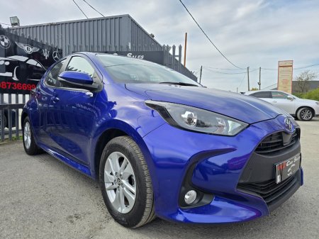 2024 Toyota Yaris - photo 2