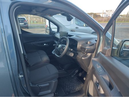 2025 Citroen Berlingo LX PLUS BLUEHDI 100 MWB 650KG €26,500 thumbnail