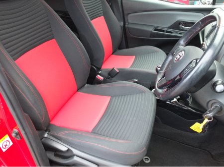 2016 Toyota Yaris 1.33 VVT-I SPORT 5DR €9,450 thumbnail