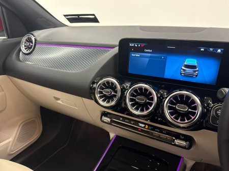 2025 Mercedes-Benz GLA Class - thumbnail 17